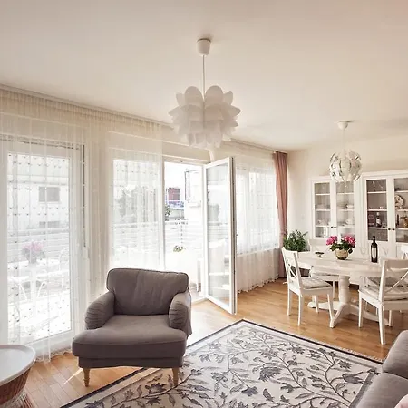 Leon Apartment
