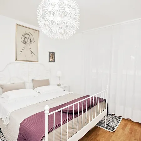 Leon アパート スプリト